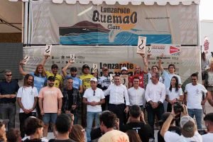 Podium de ganadores del Quemao Class